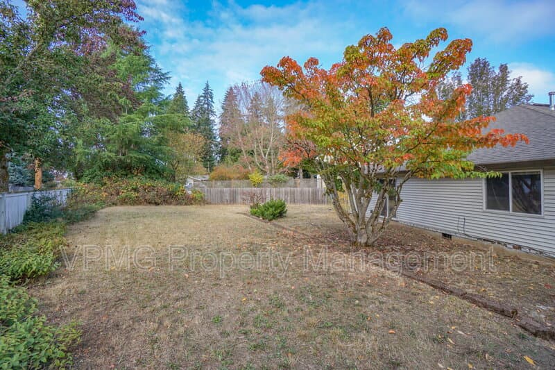 Vancouver House: 15807 NE 40th St