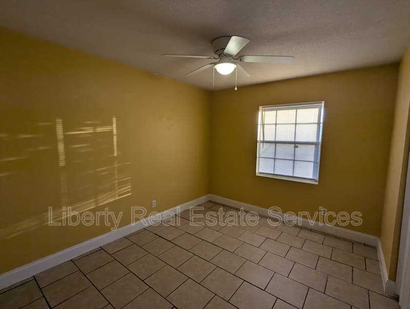 Hinesville House: 599 Olive St