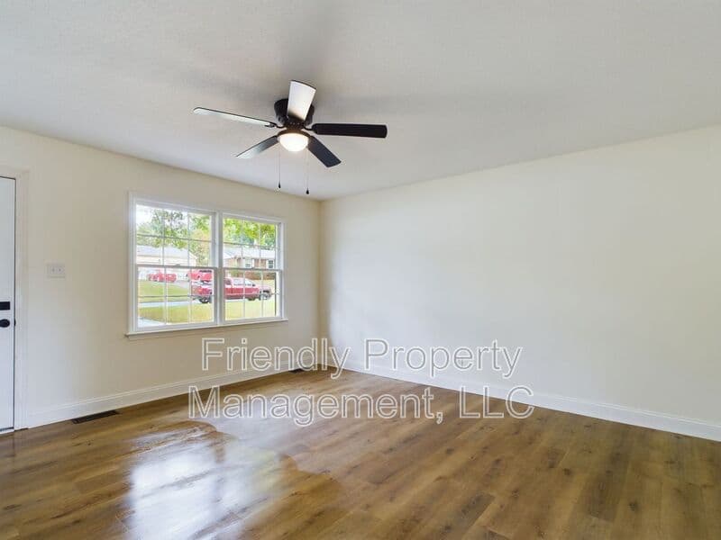 Winston Salem House: 4136 Kingsland Circle