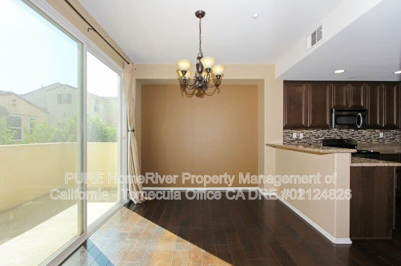 Temecula House: 44916 Honey Locust Dr