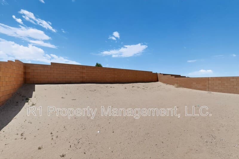 Rio Rancho House: 308 Prism Avenue Southwest
