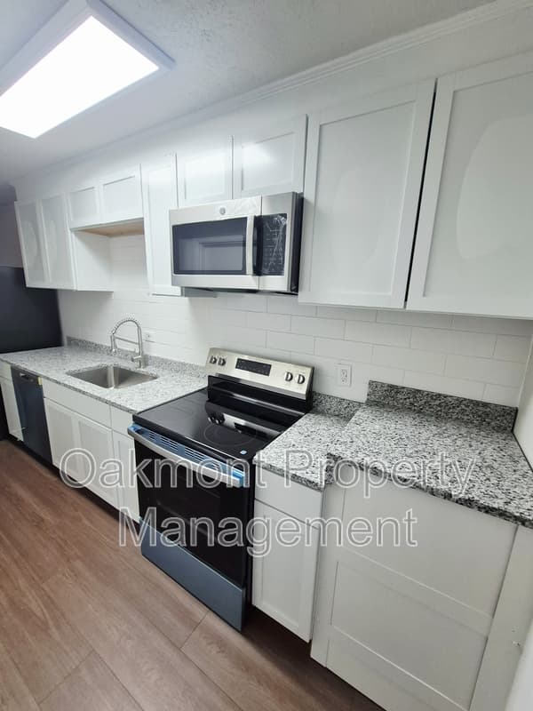 Lynchburg Condo: 928 Whitestone Drive - 2