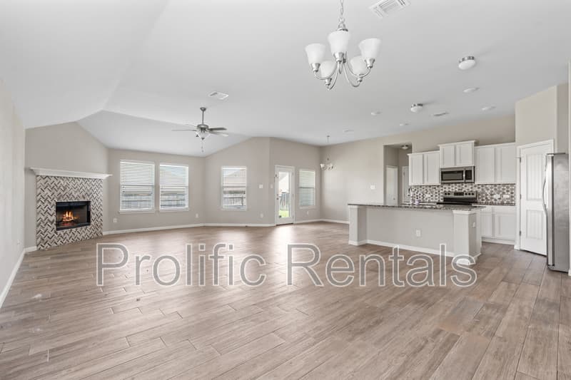 Killeen House: 6117 Verde Drive