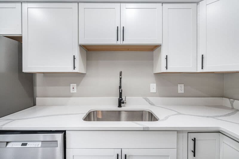 Fredericksburg House: 10701 Houck Dr