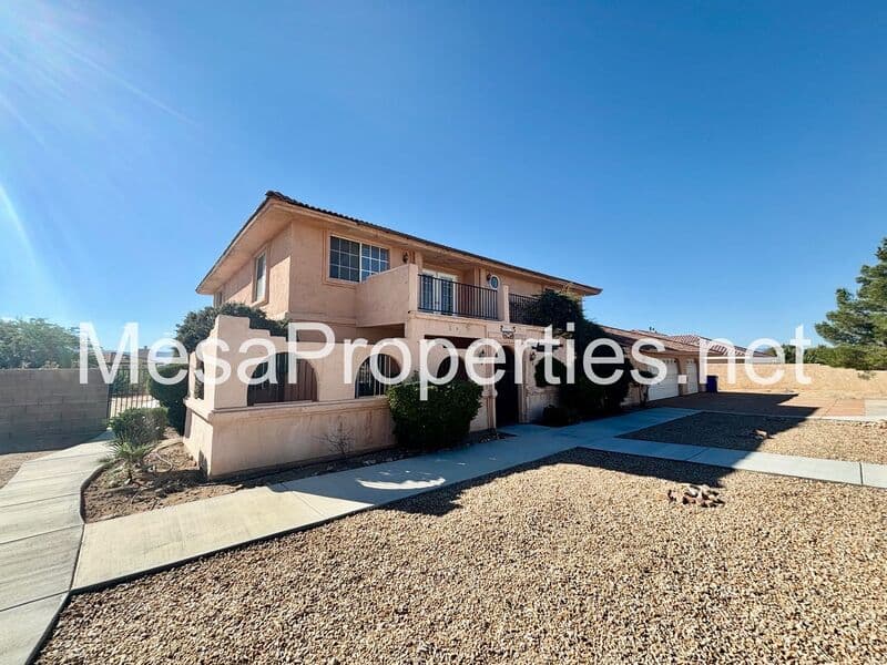 Apple Valley House: 18633 Kamana Rd.