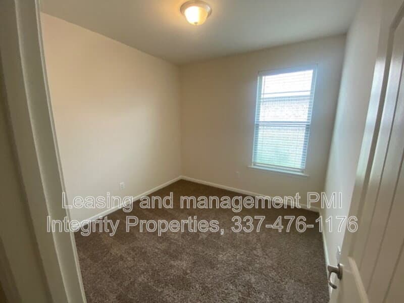 Lafayette House: 121 Rue Viansa