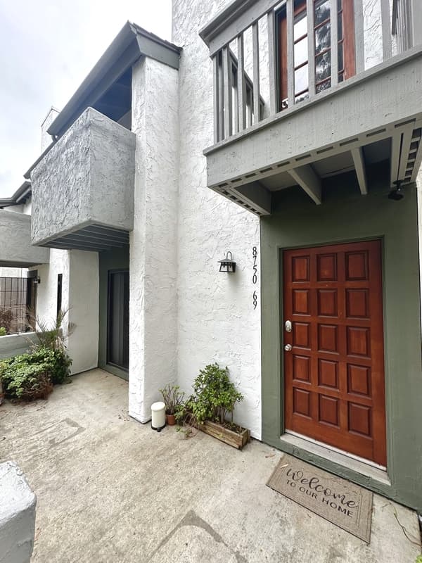 La Jolla Condo: 8750 Villa La Jolla Drive #69 - 69