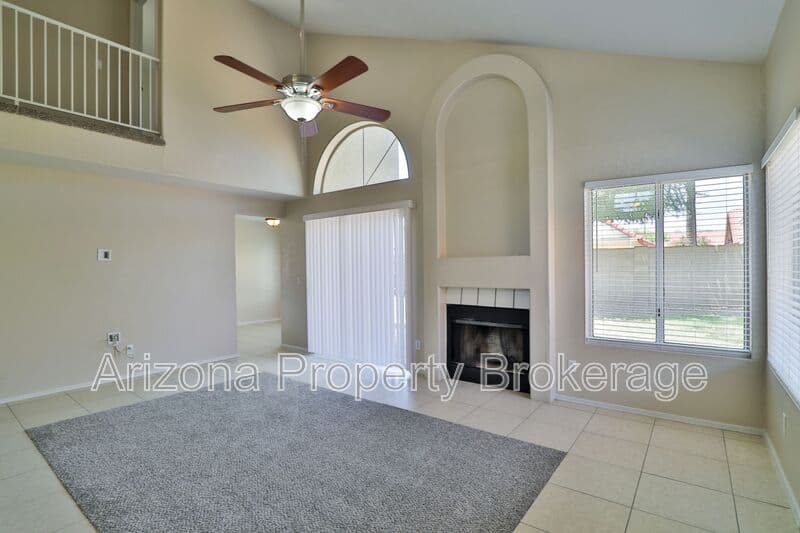 Glendale House: 3622 W. Wagoner Rd.