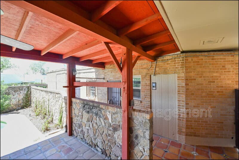 El Paso House: 3030 Aurora Avenue