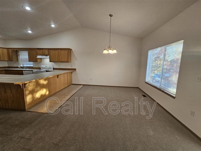 Airway Heights Condo: 823 S Russell St
