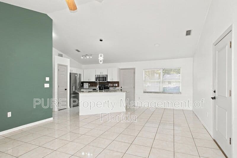 Ocala House: 645 NW 65th St