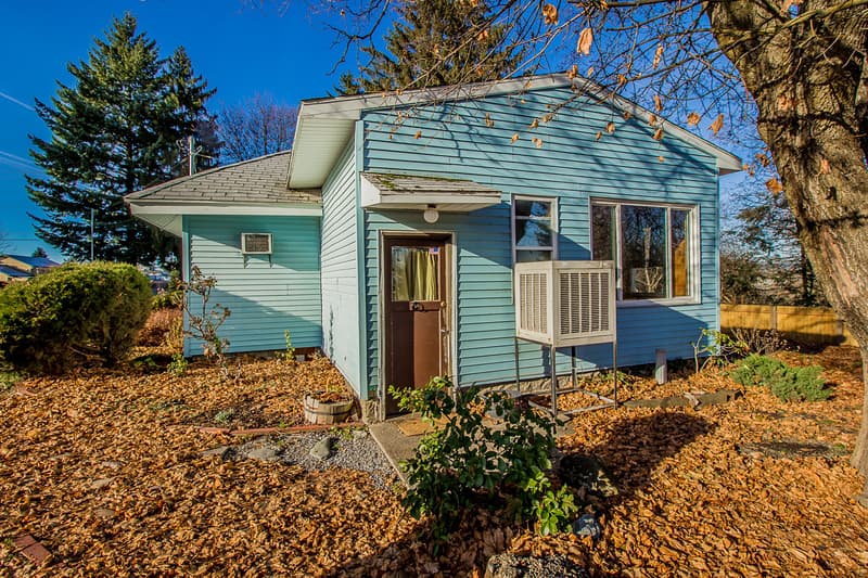 Spokane Valley House: 923 South Progress Road