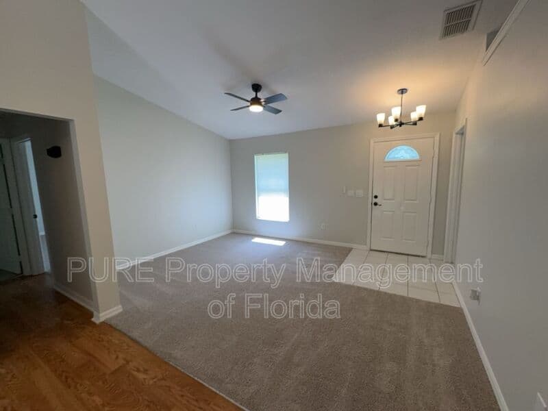 Ocala House: 53 Pecan Run Dr