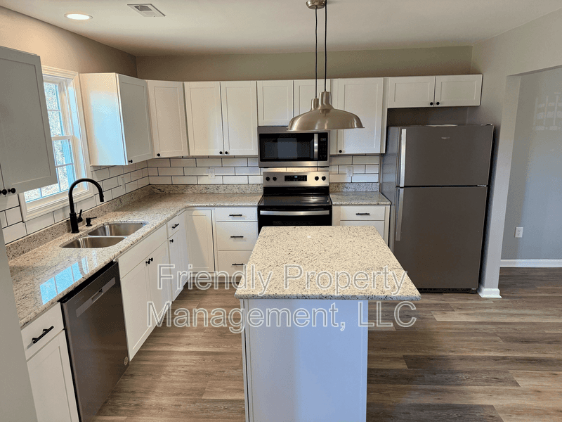 High Point House: 323 4th St