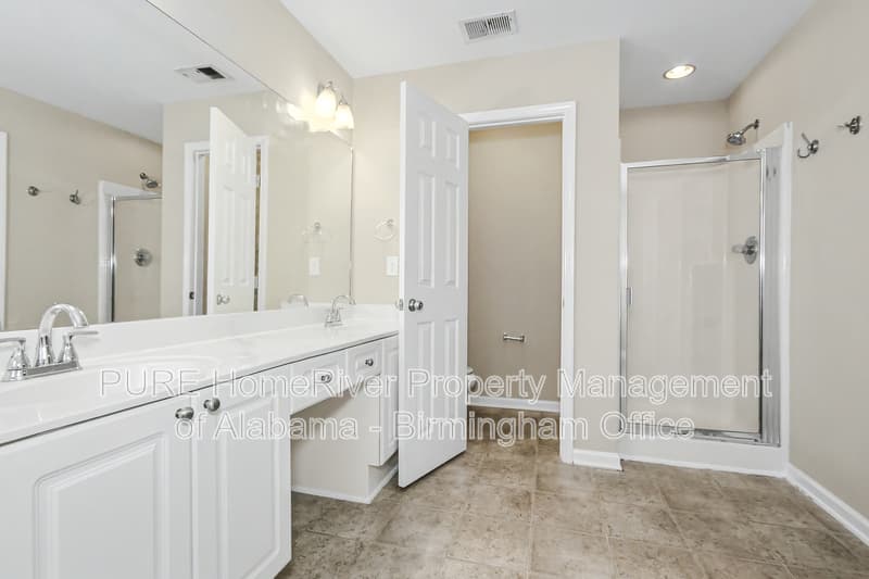 Helena House: 963 Old Cahaba Drive