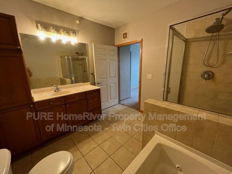 Saint Paul Condo: 1800 Graham Ave