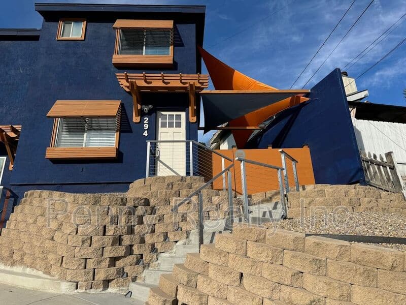 San Diego Condo: 294 Woodman St.