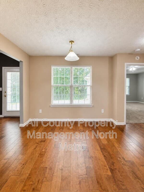 Gainesville House: 4710 Middleboro Lane