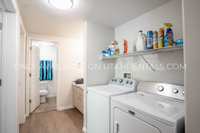 Provo House: 884 E 700 N
