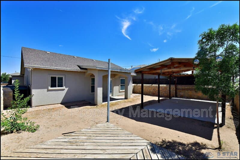 El Paso House: 14972 Louis Baudoin !!