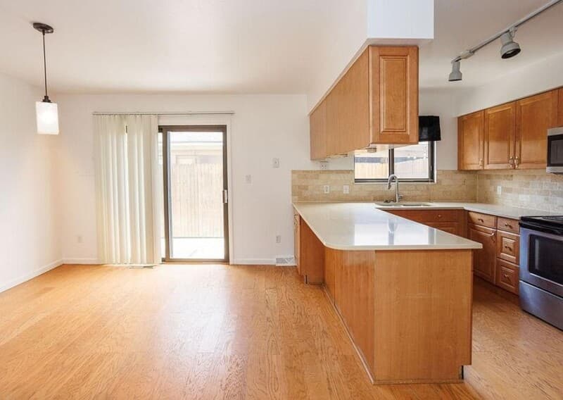 Golden Condo: 750 Tabor St