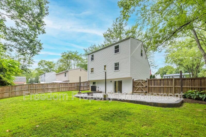 Woodbridge House: 5256 Sudberry Ln