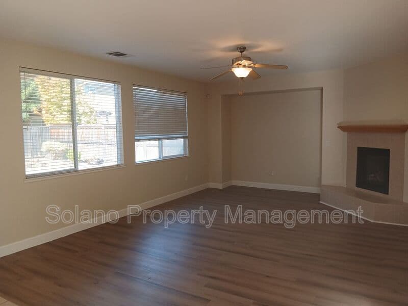 Vacaville House: 2167 Newcastle Dr.