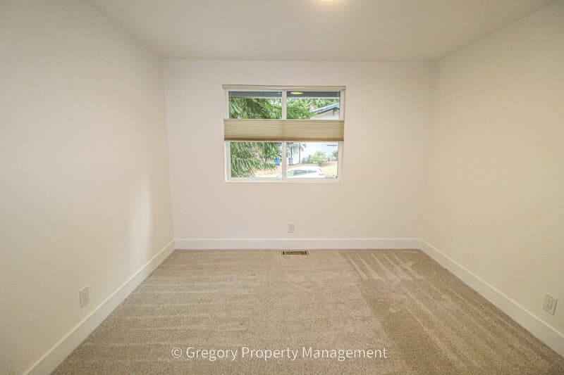 Bothell House: 14806 107th Ave NE
