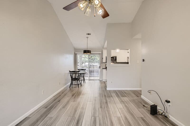 Austin Condo: 1015 E Yager Ln