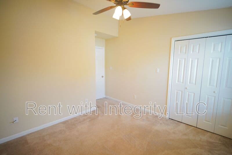 Tallahassee House: 859-1 W Brevard St