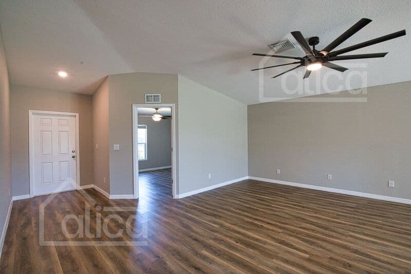 Lehigh Acres House: 2510 14th St Sw