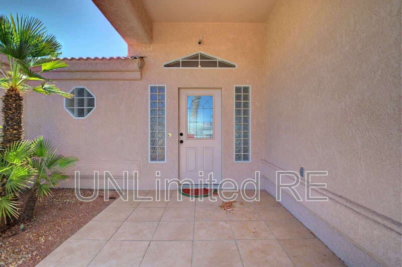 Lake Havasu City House: 304 Acoma Blvd S