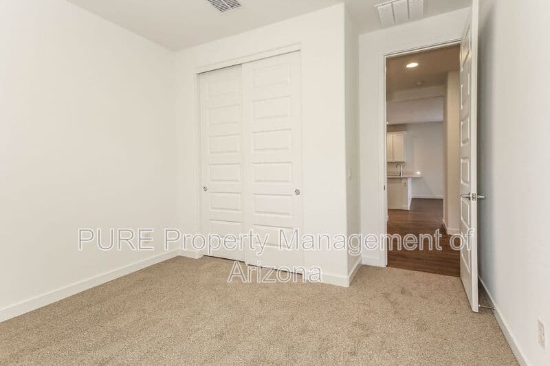 Phoenix House: 9524 W Flower St