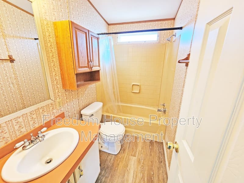 Pahrump House: 1700 Keenan Way