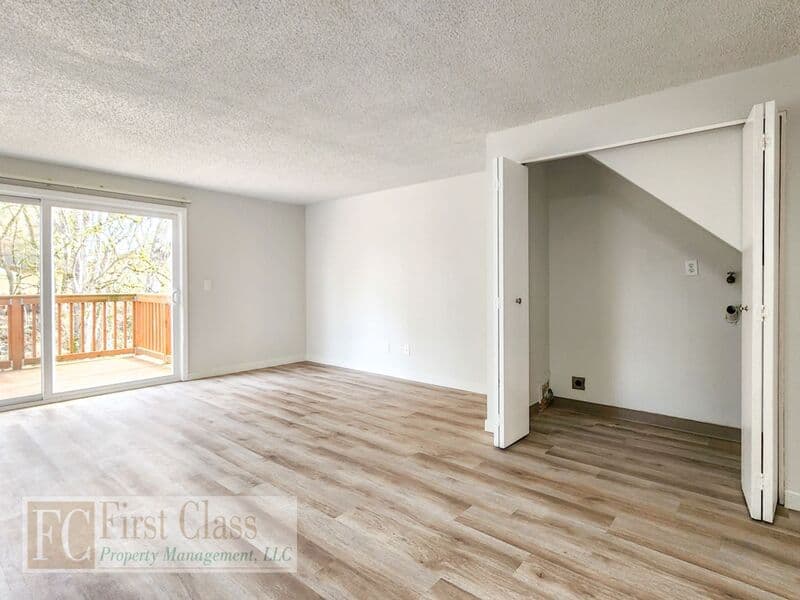 PORTLAND Condo: 19465 NW MAHAMA PL