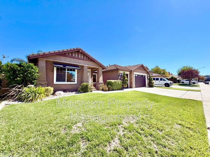 Winchester House: 35186 Orchid Dr