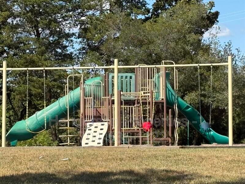 Charlotte House: 8702 Huntland Court