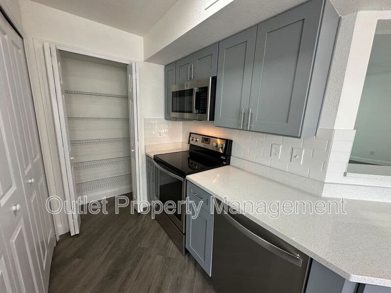 Orlando Condo: 7270 Westpointe Blvd