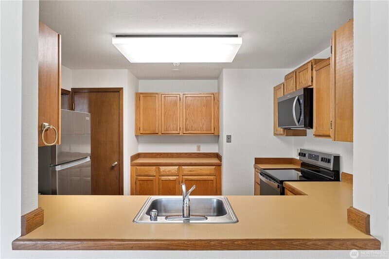 Bellevue Townhome: 12840 SE 40th Ct