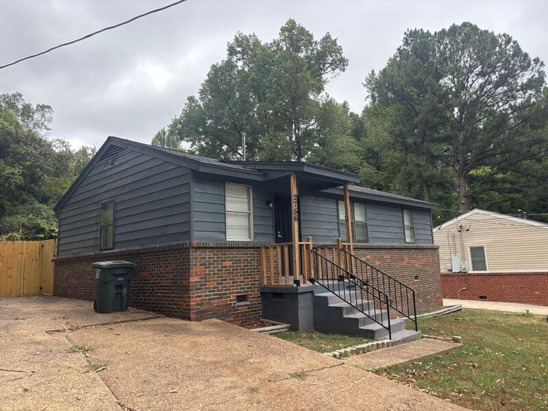 Memphis House: 2756 Windsor Pkwy