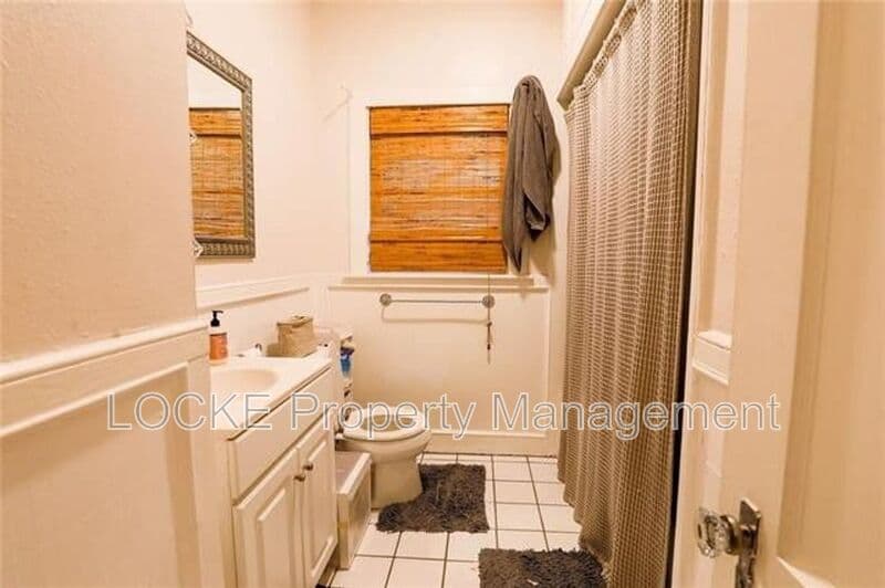 Fort Worth House: 3249 Wabash Avenue
