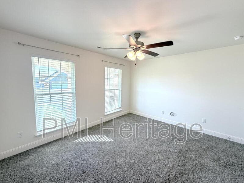 Pea Ridge House: 256 Hunt Street