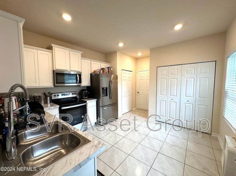 Jacksonville House: 937 Observatory Pkwy