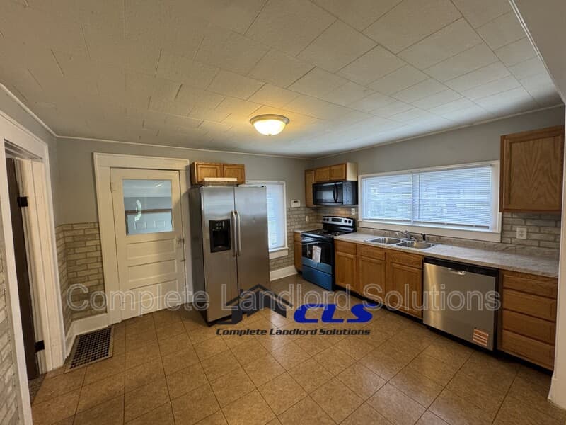Terre Haute House: 3115 North 13th 1/2 Street