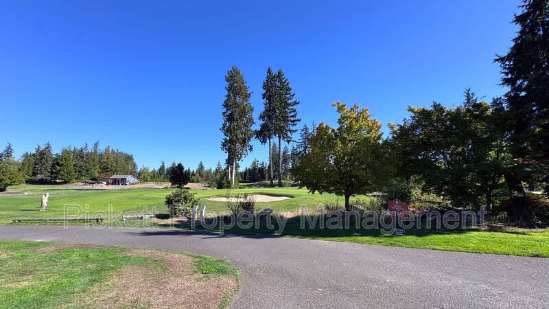 Port Orchard House: 3835 SW Alava Ct