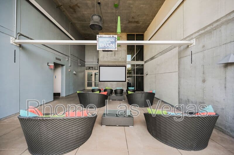 Las Vegas Condo: 353 E Bonneville Ave