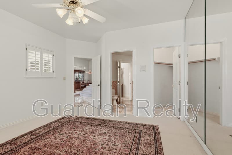 Henderson House: 1888 Woodhaven Dr