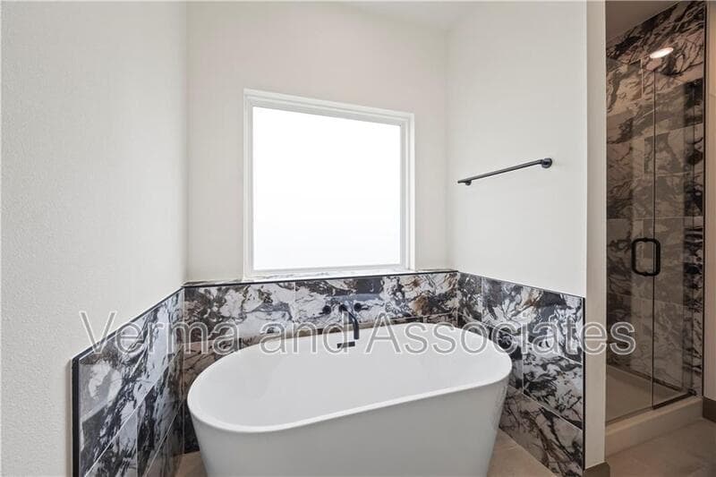Centerton House: 1241 Mammoth St