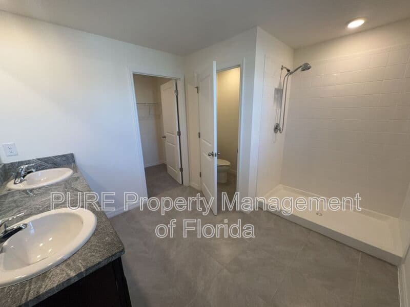 Ocala House: 5527 SW 43rd Ct