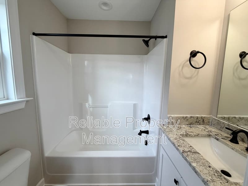 Pine Level Townhome: 422 W Main St